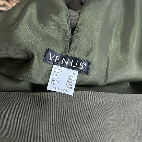 Venus Dark Green Halter Jewel Neck Tie Waist Jumpsuit Size 1X - Picture 8 of 13